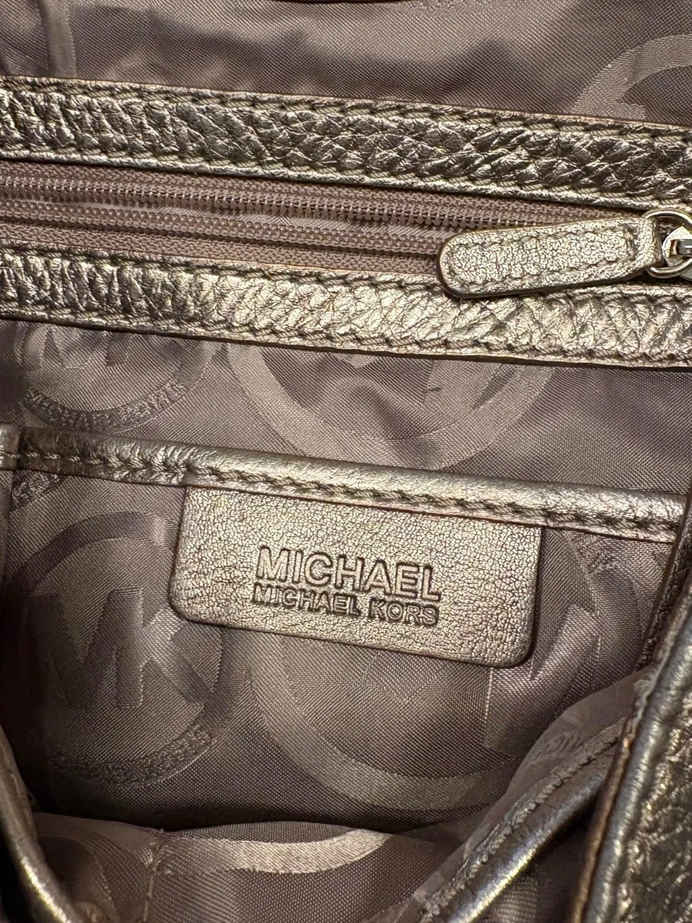 Authentic Michael Kors Layton Metallic Gold Pebbled Leather Shoulder Bag w/ Dust - Picture 5 of 13